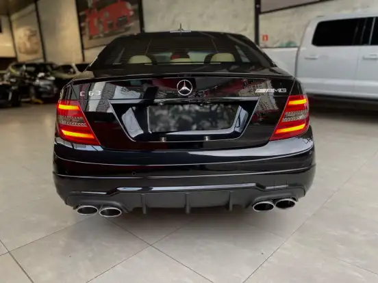 MERCEDES-BENZ-C 63 AMG-6.3 SEDAN V8 GASOLINA 4P AUTOMATICO MERCEDES-BENZ-C 63 AMG-2011