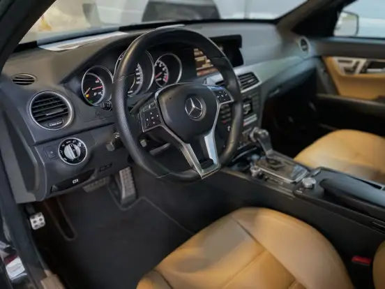 MERCEDES-BENZ-C 63 AMG-2011