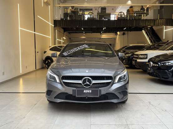 MERCEDES-BENZ-CLA 200-2015