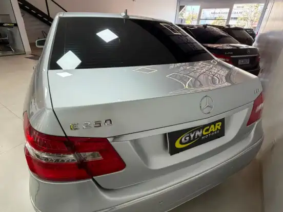 MERCEDES-BENZ-E 250-1.8 CGI AVANTGARDE 16V GASOLINA 4P AUTOMÁTICO MERCEDES-BENZ-E 250-2010