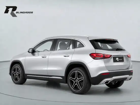 MERCEDES-BENZ-GLA 200-2026
