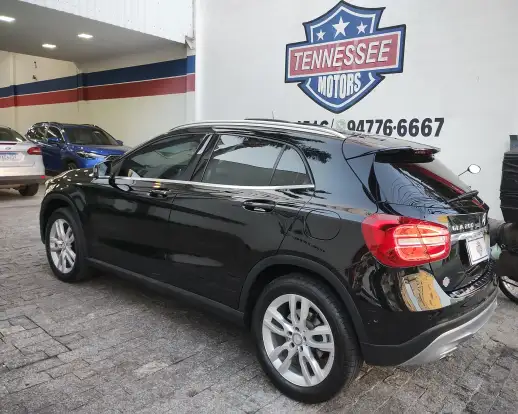MERCEDES-BENZ-GLA 200-2015