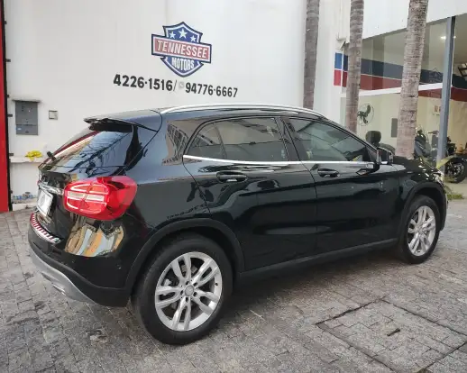 MERCEDES-BENZ-GLA 200-2015