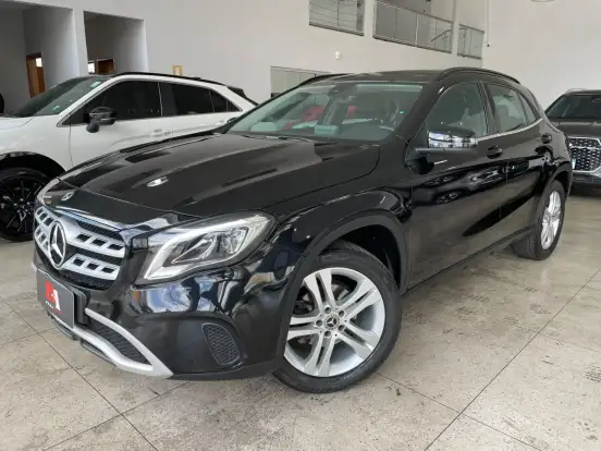 MERCEDES-BENZ-GLA 200-2019