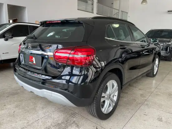 MERCEDES-BENZ-GLA 200-2019