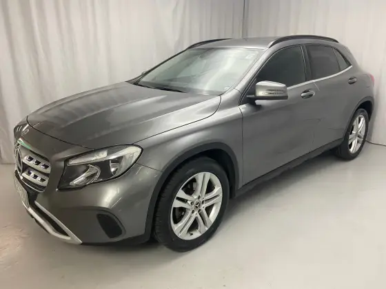MERCEDES-BENZ GLA 200 1.6 CGI STYLE 16V TURBO FLEX 4P AUTOMÁTICO