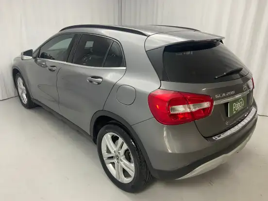 MERCEDES-BENZ-GLA 200-2017