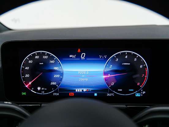MERCEDES-BENZ-GLA 200-1.3 MHEV AMG LINE 7G-DCT MERCEDES-BENZ-GLA 200-2023