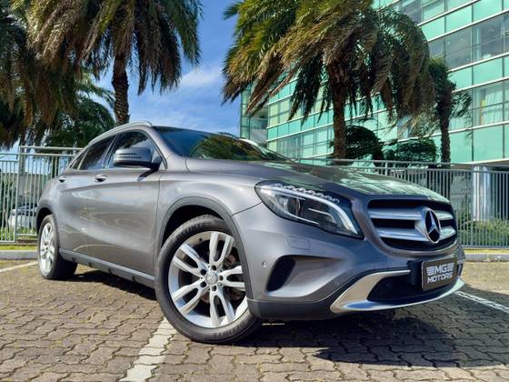MERCEDES-BENZ GLA 200 1.6 CGI ADVANCE 16V TURBO GASOLINA 4P AUTOMÁTICO