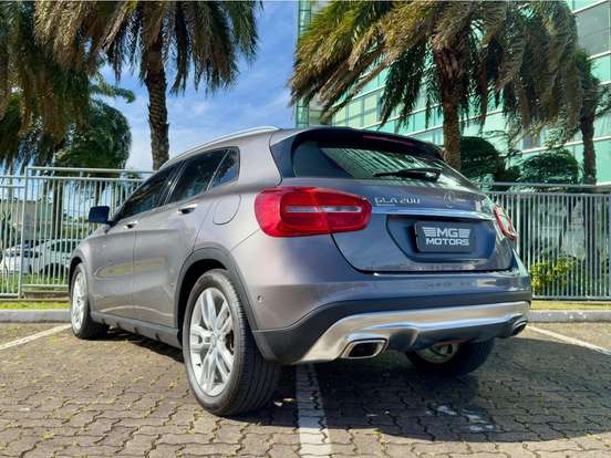 MERCEDES-BENZ-GLA 200-1.6 CGI ADVANCE 16V TURBO GASOLINA 4P AUTOMÁTICO MERCEDES-BENZ-GLA 200-2014