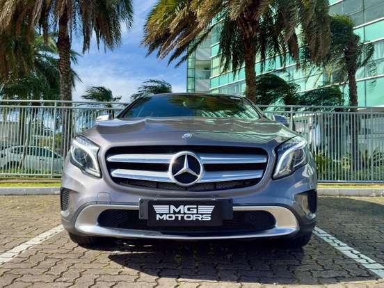 MERCEDES-BENZ-GLA 200-2014