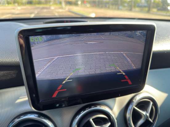 MERCEDES-BENZ-GLA 200-2014