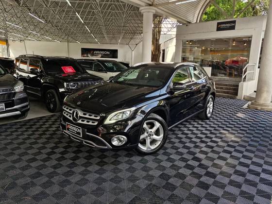 MERCEDES-BENZ GLA 200 1.6 CGI FLEX ENDURO 7G-DCT