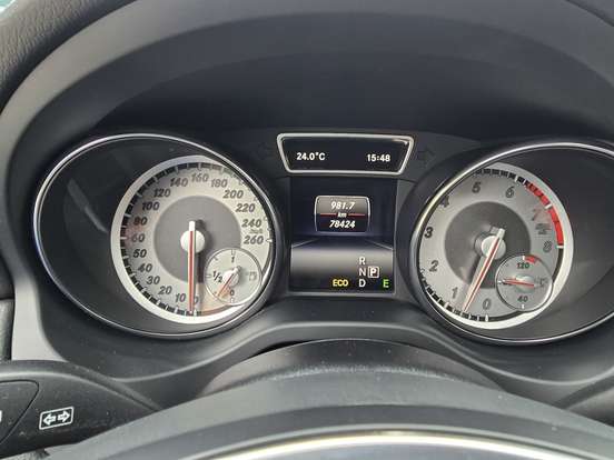 MERCEDES-BENZ-GLA 200-2014