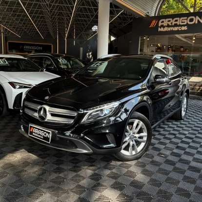 MERCEDES-BENZ-GLA 200-2015