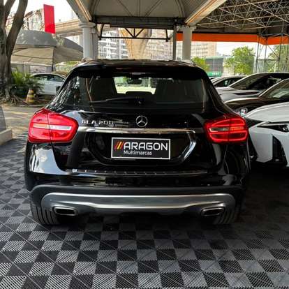 MERCEDES-BENZ-GLA 200-2015