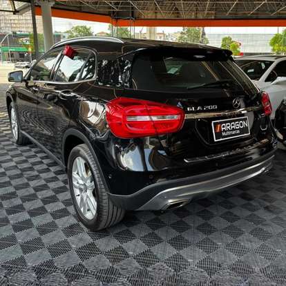 MERCEDES-BENZ-GLA 200-2015