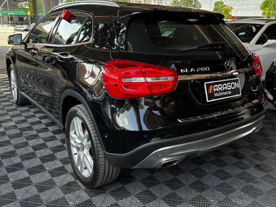 MERCEDES-BENZ-GLA 200-1.6 CGI VISION BLACK EDITION 16V TURBO GASOLINA 4P AUTOMÁTICO MERCEDES-BENZ-GLA 200-2015