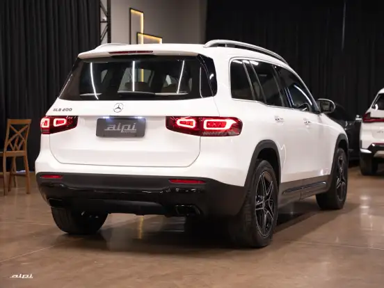 MERCEDES-BENZ-GLB 200-2021