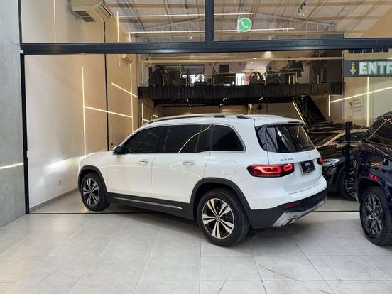 MERCEDES-BENZ-GLB 200-2021