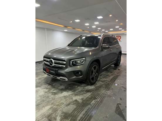 MERCEDES-BENZ-GLB 200-2021