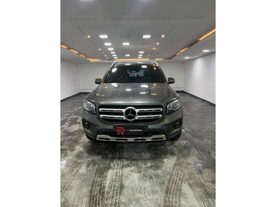 MERCEDES-BENZ-GLB 200-2021