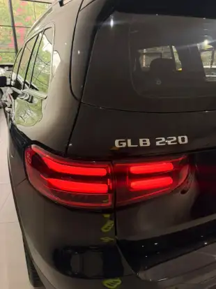 MERCEDES-BENZ-GLB 220-2.0 MHEV AMG LINE 4MATIC 8G-DCT MERCEDES-BENZ-GLB 220-2025