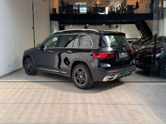 MERCEDES-BENZ-GLB 220-2026