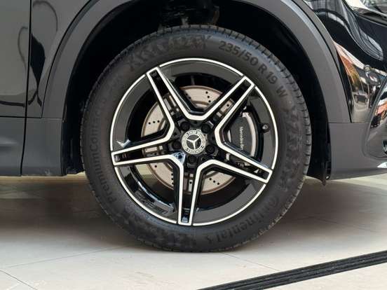 MERCEDES-BENZ-GLB 220-2026
