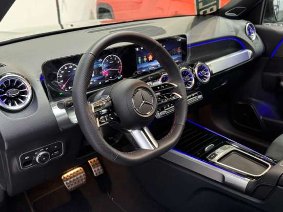 MERCEDES-BENZ-GLB 220-2.0 MHEV AMG LINE 4MATIC 8G-DCT MERCEDES-BENZ-GLB 220-2026