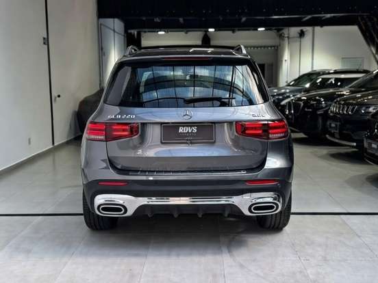 MERCEDES-BENZ-GLB 220-2.0 MHEV AMG LINE 4MATIC 8G-DCT MERCEDES-BENZ-GLB 220-2026