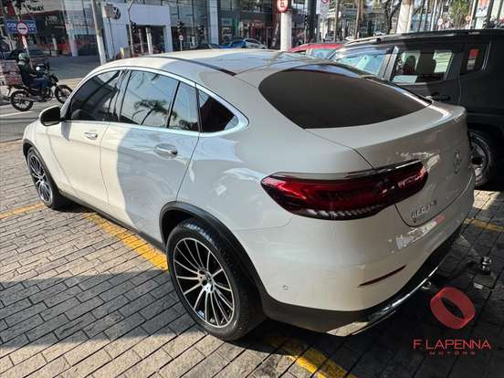 MERCEDES-BENZ-GLC 300-2019