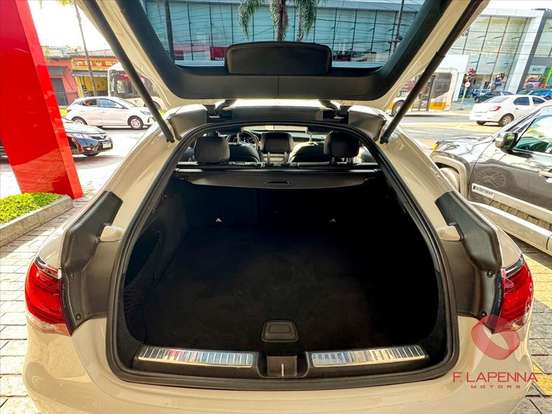 MERCEDES-BENZ-GLC 300-2019