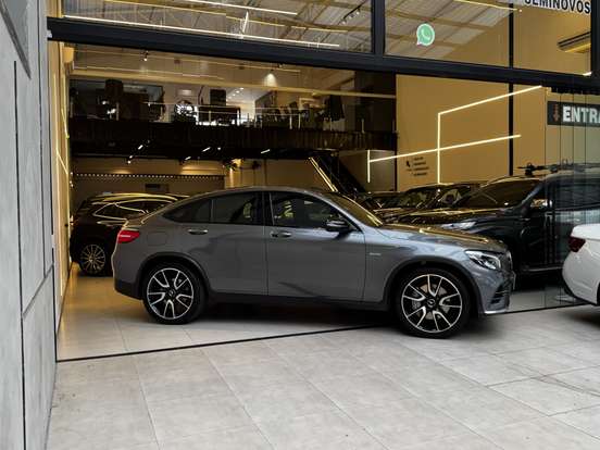 MERCEDES-BENZ-GLC 43 AMG-2019