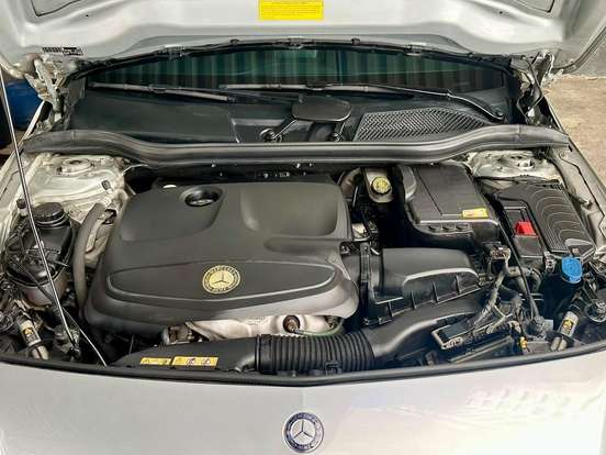 MERCEDES-BENZ-A 200-1.6 TURBO URBAN 16V GASOLINA 4P AUTOMÁTICO MERCEDES-BENZ-A 200-2014