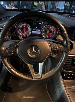 MERCEDES-BENZ-GLA 200-2015