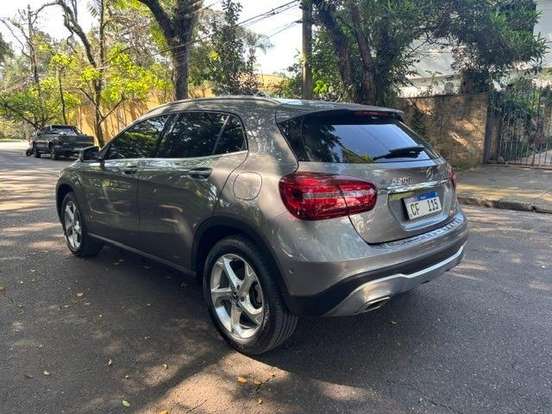MERCEDES-BENZ-GLA 200-2020