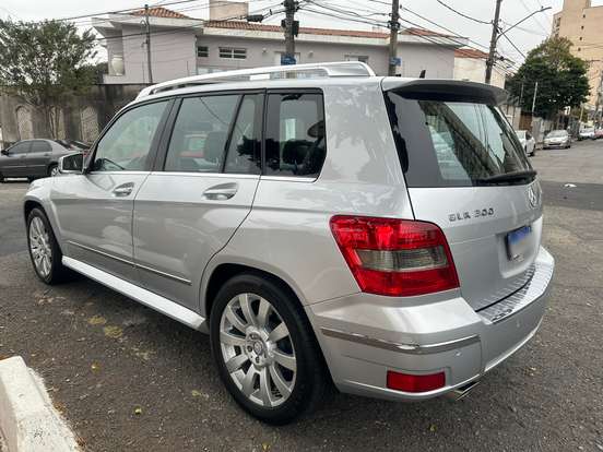 MERCEDES-BENZ-GLK 300-2010