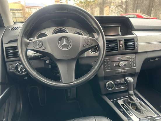 MERCEDES-BENZ-GLK 300-2010