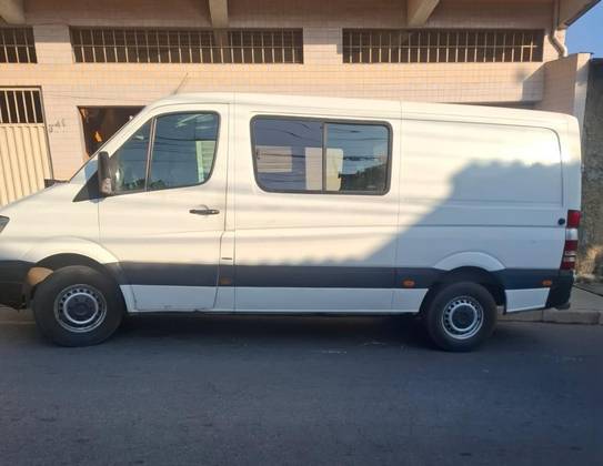 MERCEDES-BENZ SPRINTER 2.2 FURGÃO STREET 415 CDI TETO BAIXO DIESEL 3P MANUAL