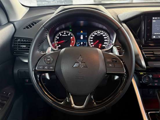 MITSUBISHI-ECLIPSE CROSS-1.5 MIVEC TURBO GASOLINA HPE CVT MITSUBISHI-ECLIPSE CROSS-2024