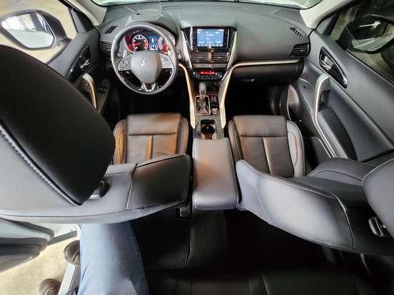 MITSUBISHI-ECLIPSE CROSS-1.5 MIVEC TURBO GASOLINA HPE CVT MITSUBISHI-ECLIPSE CROSS-2024