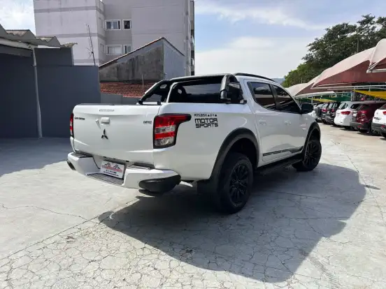 MITSUBISHI-L200 TRITON-2020