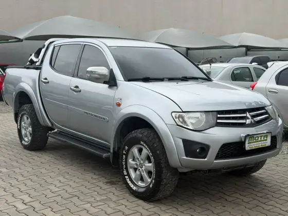 MITSUBISHI L200 TRITON 2.4 HLS 4X2 CD 16V FLEX 4P MANUAL
