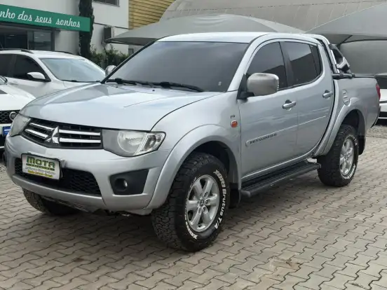 MITSUBISHI-L200 TRITON-2.4 HLS 4X2 CD 16V FLEX 4P MANUAL MITSUBISHI-L200 TRITON-2015