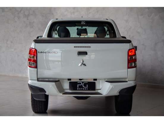MITSUBISHI-L200 TRITON-2.4 16V TURBO DIESEL SPORT GLS CD 4P 4X4 AUTOMÁTICO MITSUBISHI-L200 TRITON-2022