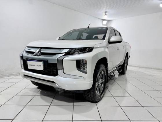 MITSUBISHI L200 TRITON 2.4 16V TURBO DIESEL SPORT GLS CD 4P 4X4 AUTOMÁTICO