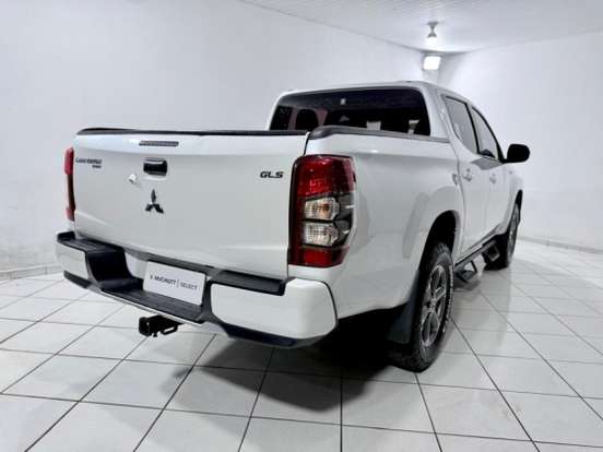 MITSUBISHI-L200 TRITON-2.4 16V TURBO DIESEL SPORT GLS CD 4P 4X4 AUTOMÁTICO MITSUBISHI-L200 TRITON-2023