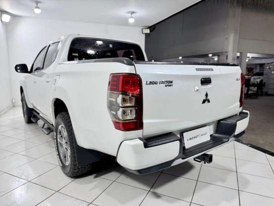 MITSUBISHI-L200 TRITON-2.4 16V TURBO DIESEL SPORT GLS CD 4P 4X4 AUTOMÁTICO MITSUBISHI-L200 TRITON-2023