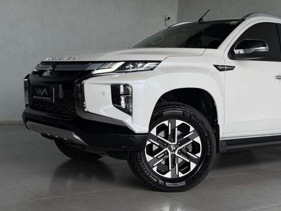 MITSUBISHI-L200 TRITON-2.4 16V TURBO DIESEL SPORT HPE-S CD 4P 4X4 AUTOMÁTICO MITSUBISHI-L200 TRITON-2023